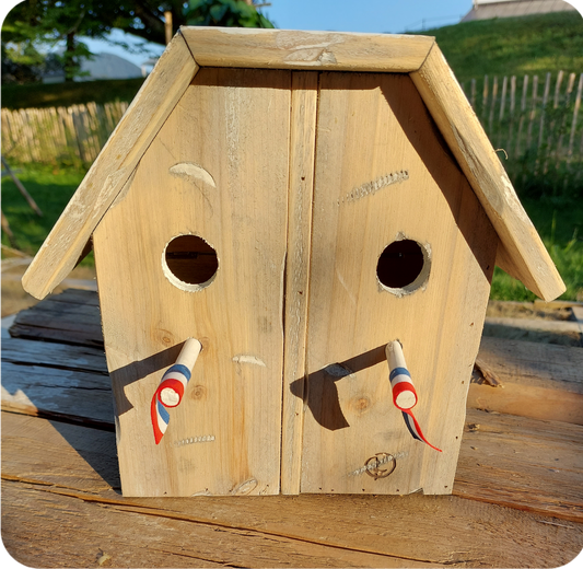 Nistkasten / Vogelhaus