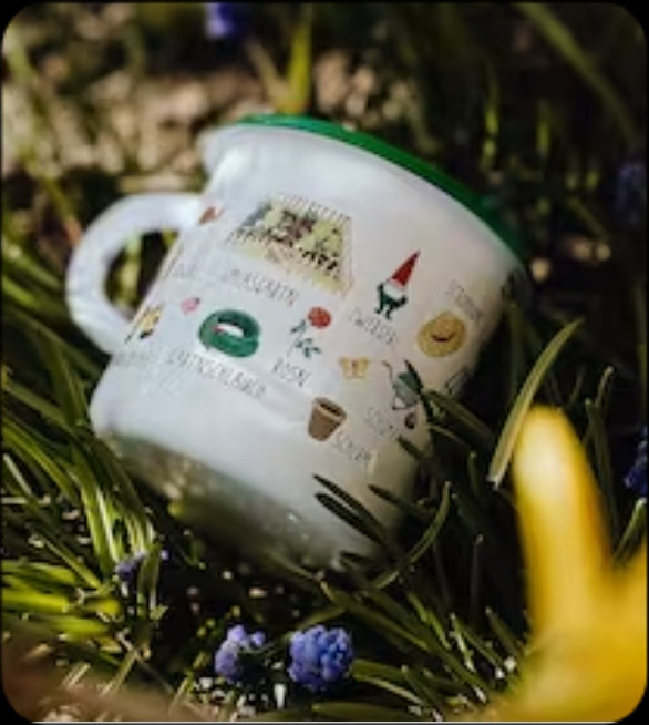 Emailletasse mit Gartenmotiven "Gartenhaferl "